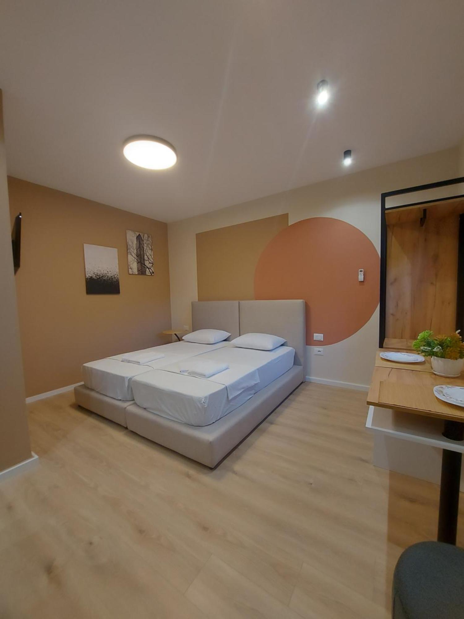 Center Cozy Nest Hotell Tirana Exteriör bild