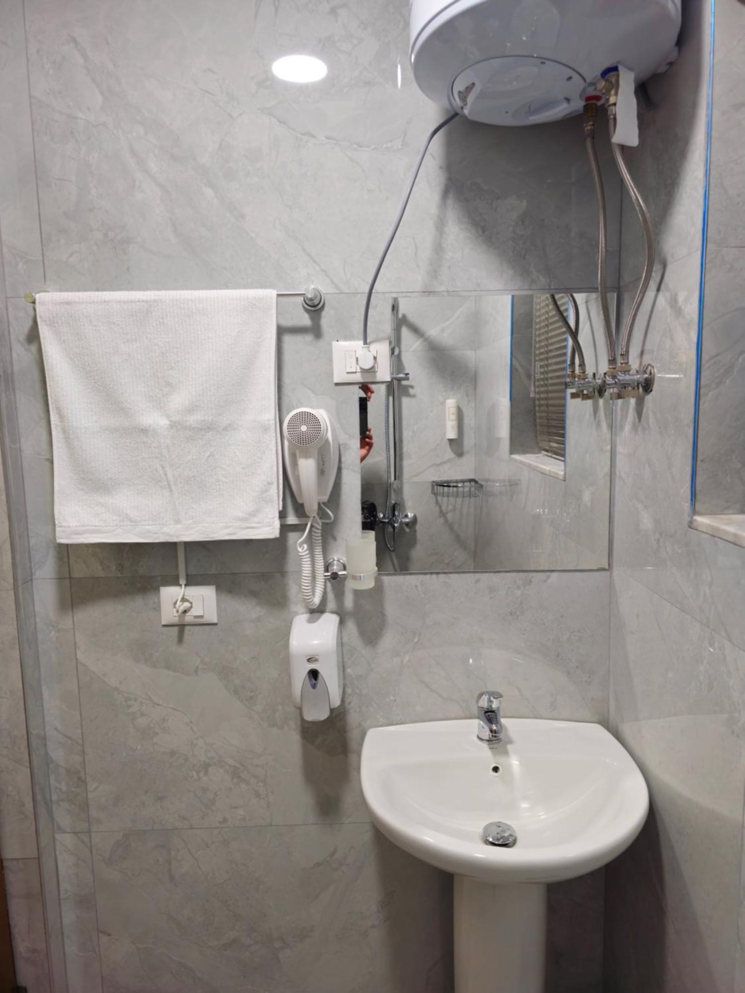 Center Cozy Nest Hotell Tirana Exteriör bild